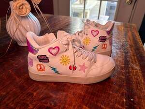 Steve Madden Kids Tootsie White Patch Lace-Up High Top Sneakers